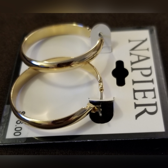 NAPIER GOLDTONE HOOP EARRINGS- 2 PAIRS - BRAND NEW ON CARDS - CLICK-TOP - Picture 7 of 8